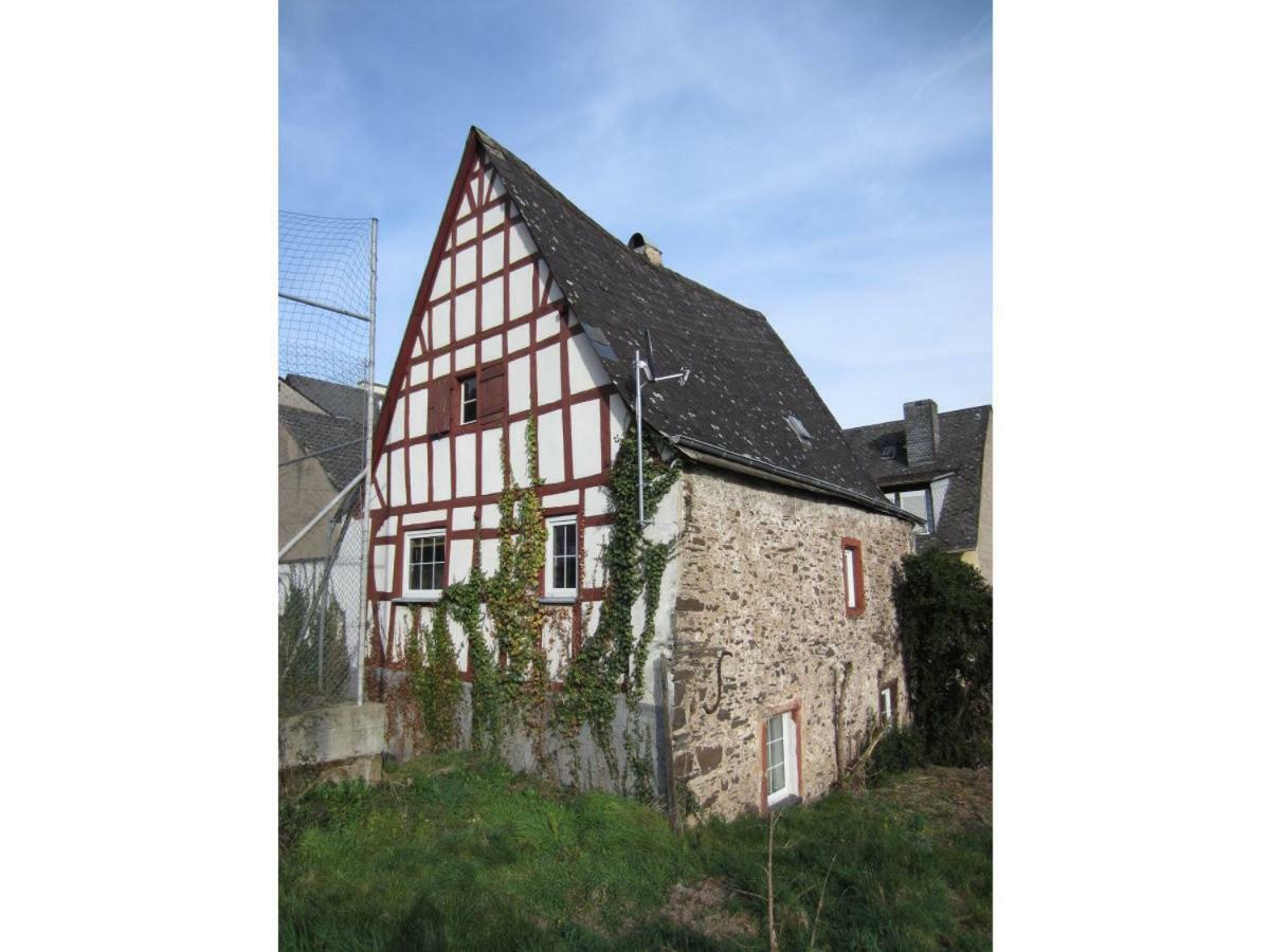 Villa Schraeges Haus à Treis-Karden Extérieur photo